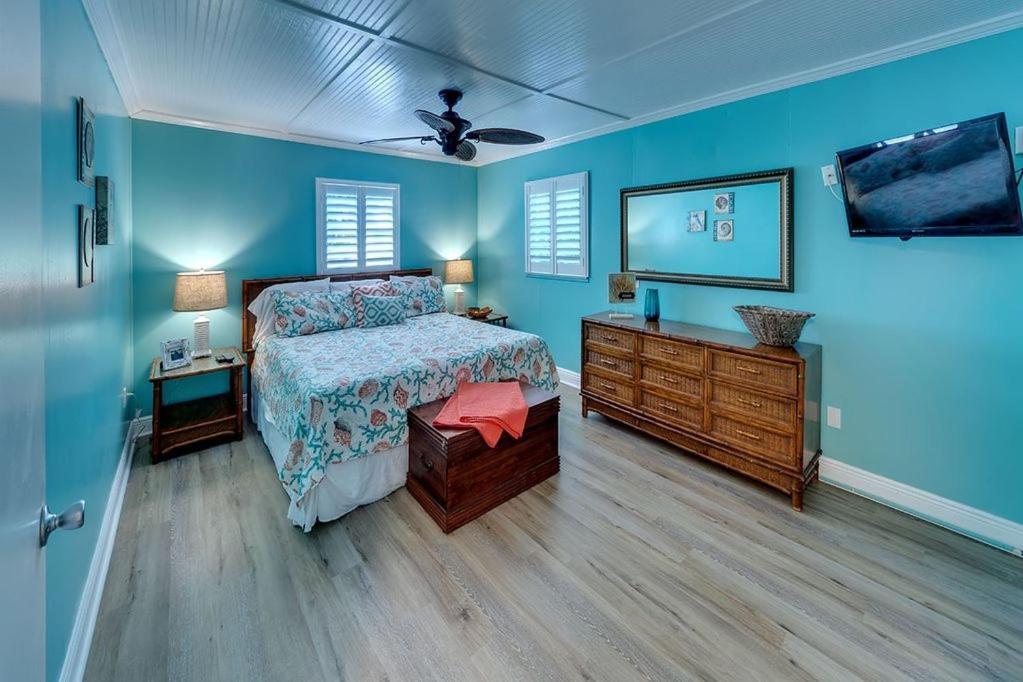 Beach Getaway Pool Condo Between The Island Marina And Beach Bradenton Beach Luaran gambar