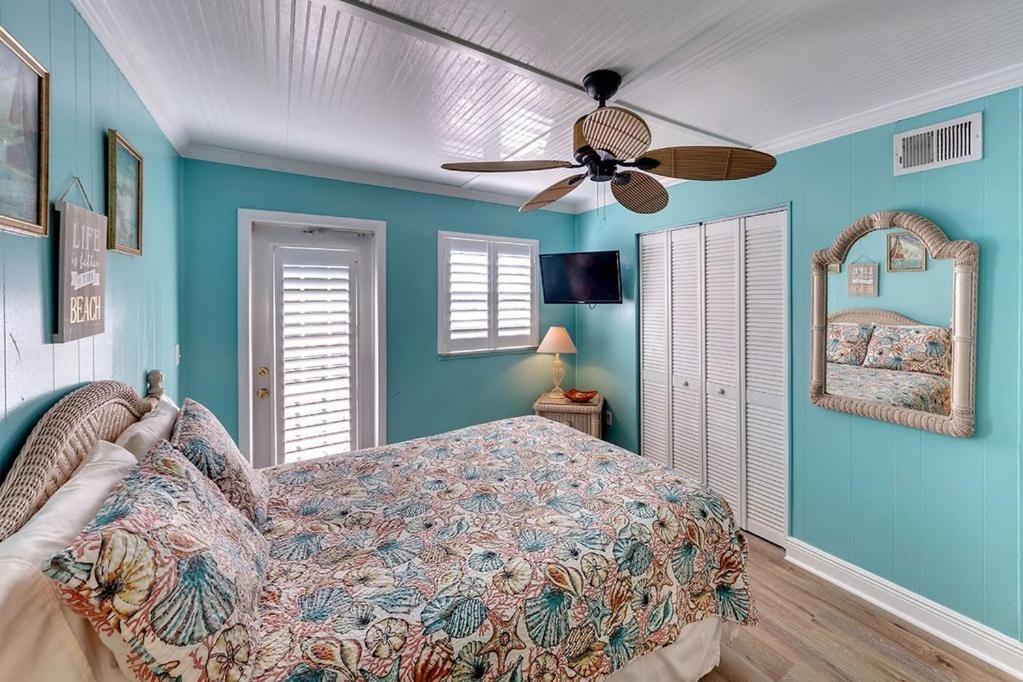 Beach Getaway Pool Condo Between The Island Marina And Beach Bradenton Beach Luaran gambar